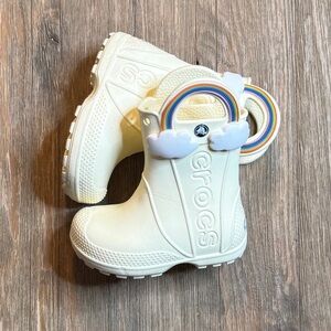 Crocs Kids Pale Yellow/Cream Handle Rain Boots with Rainbow Detail Size US C7